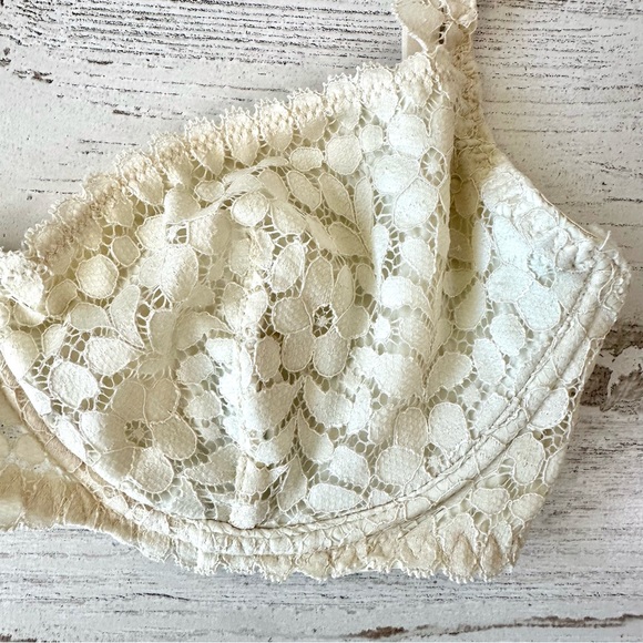 *3/$20* URBAN OUTFITTERS Out From Under Lace Floral Unlined Underwire Bra 32D - Picture 2 of 9